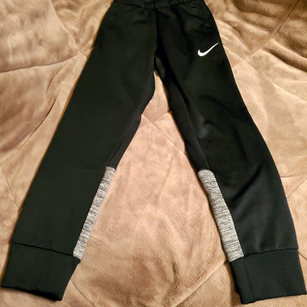 Girls nike pants